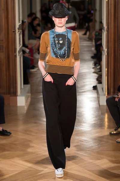 Look 5